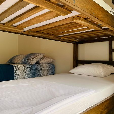 Hostel Cerca Al Centro Historico Cartagena Екстер'єр фото