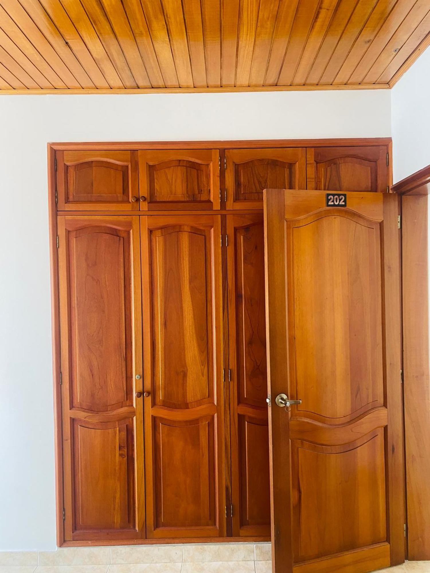 Hostel Cerca Al Centro Historico Cartagena Екстер'єр фото