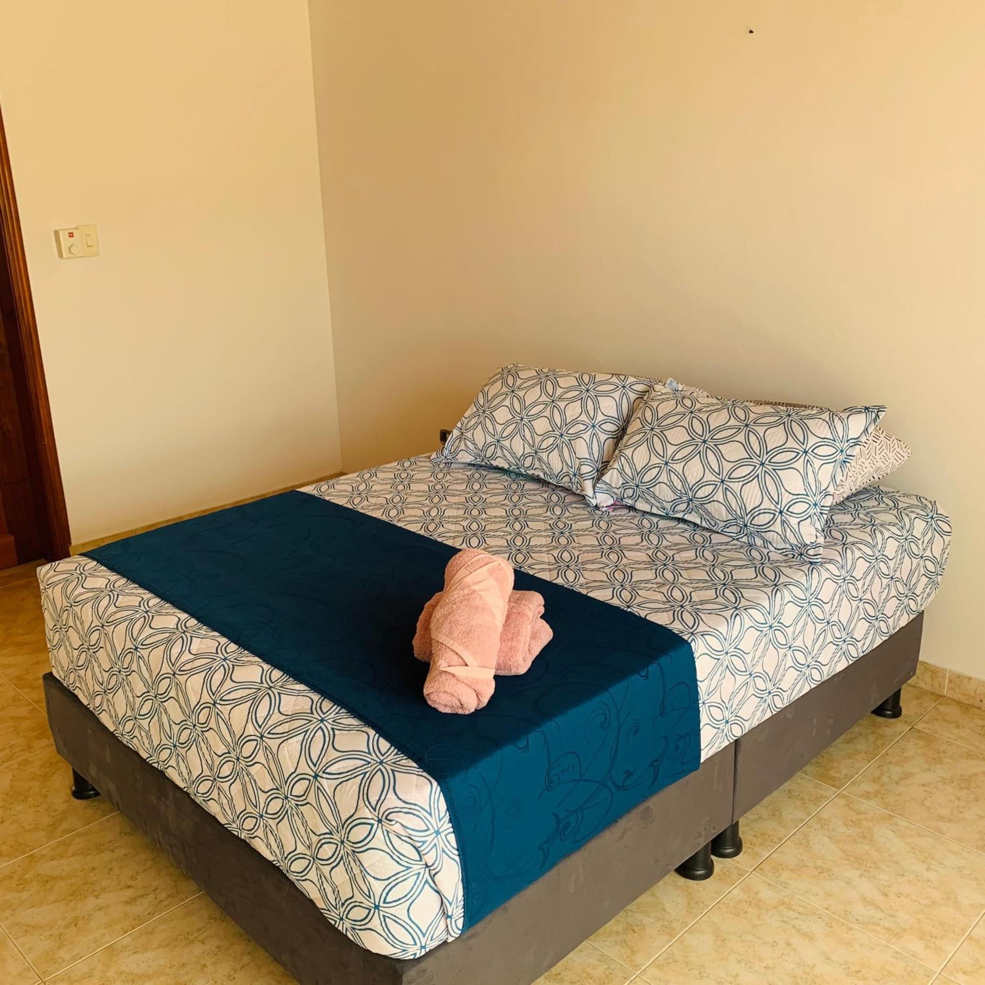 Hostel Cerca Al Centro Historico Cartagena Екстер'єр фото