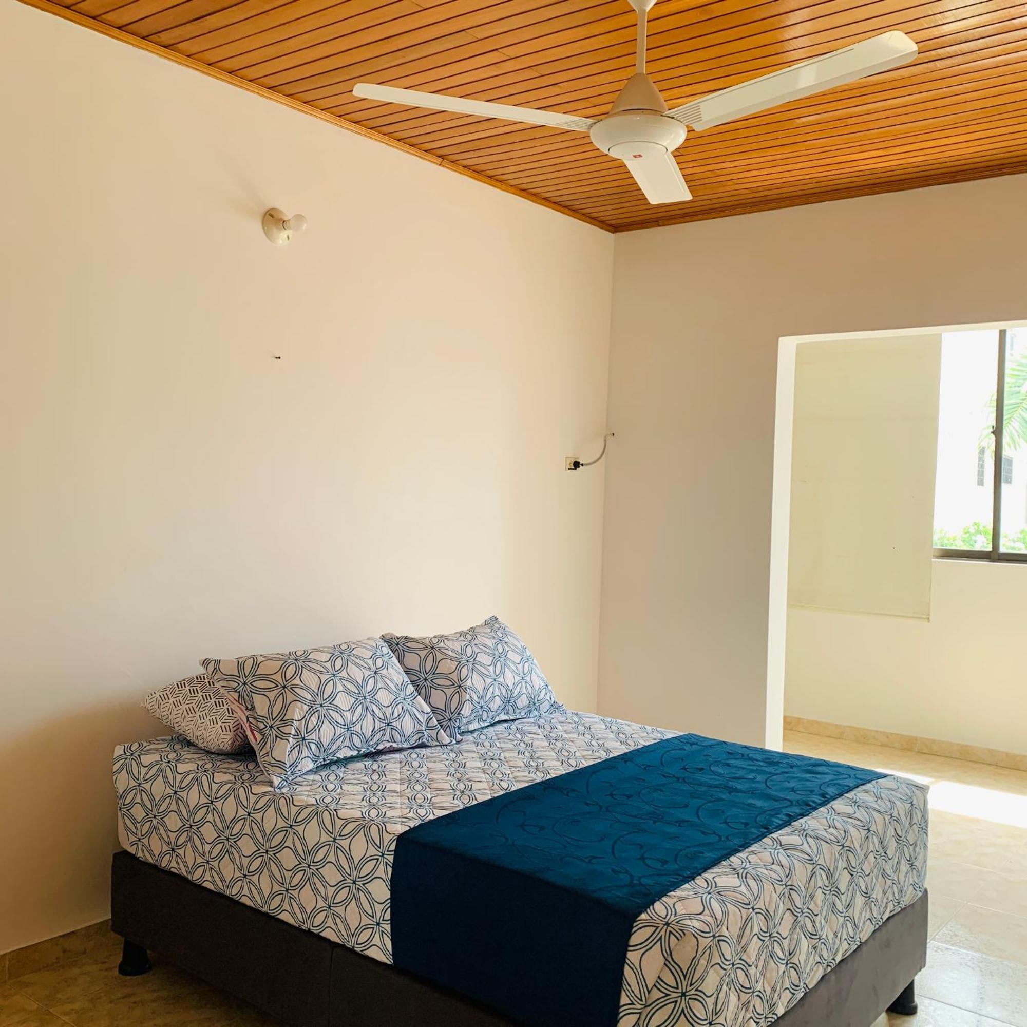 Hostel Cerca Al Centro Historico Cartagena Екстер'єр фото