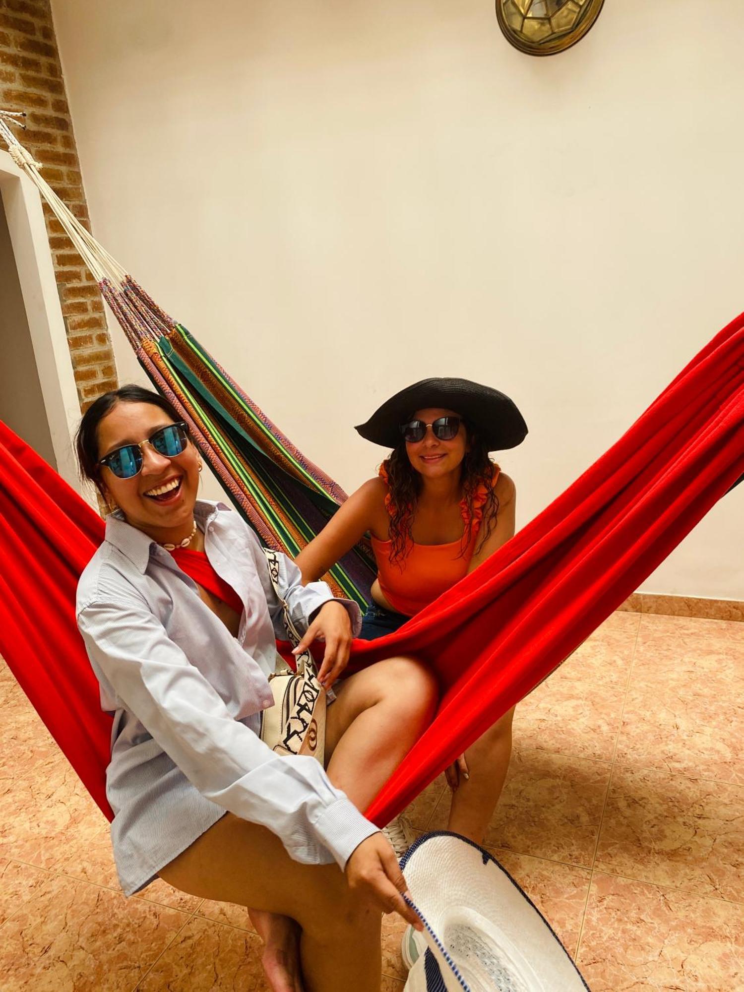 Hostel Cerca Al Centro Historico Cartagena Екстер'єр фото