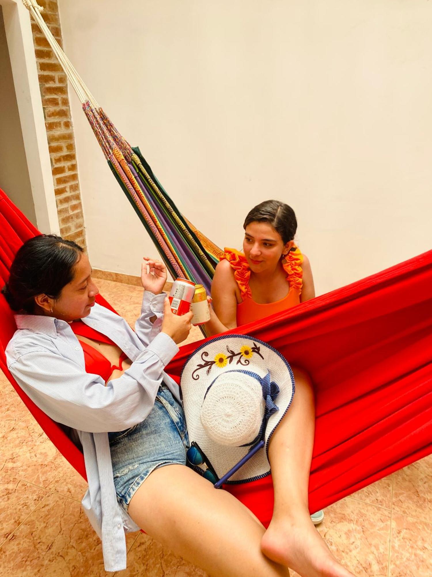 Hostel Cerca Al Centro Historico Cartagena Екстер'єр фото
