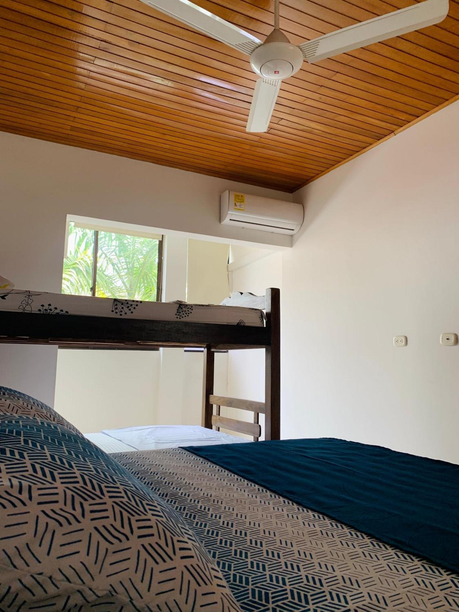Hostel Cerca Al Centro Historico Cartagena Екстер'єр фото