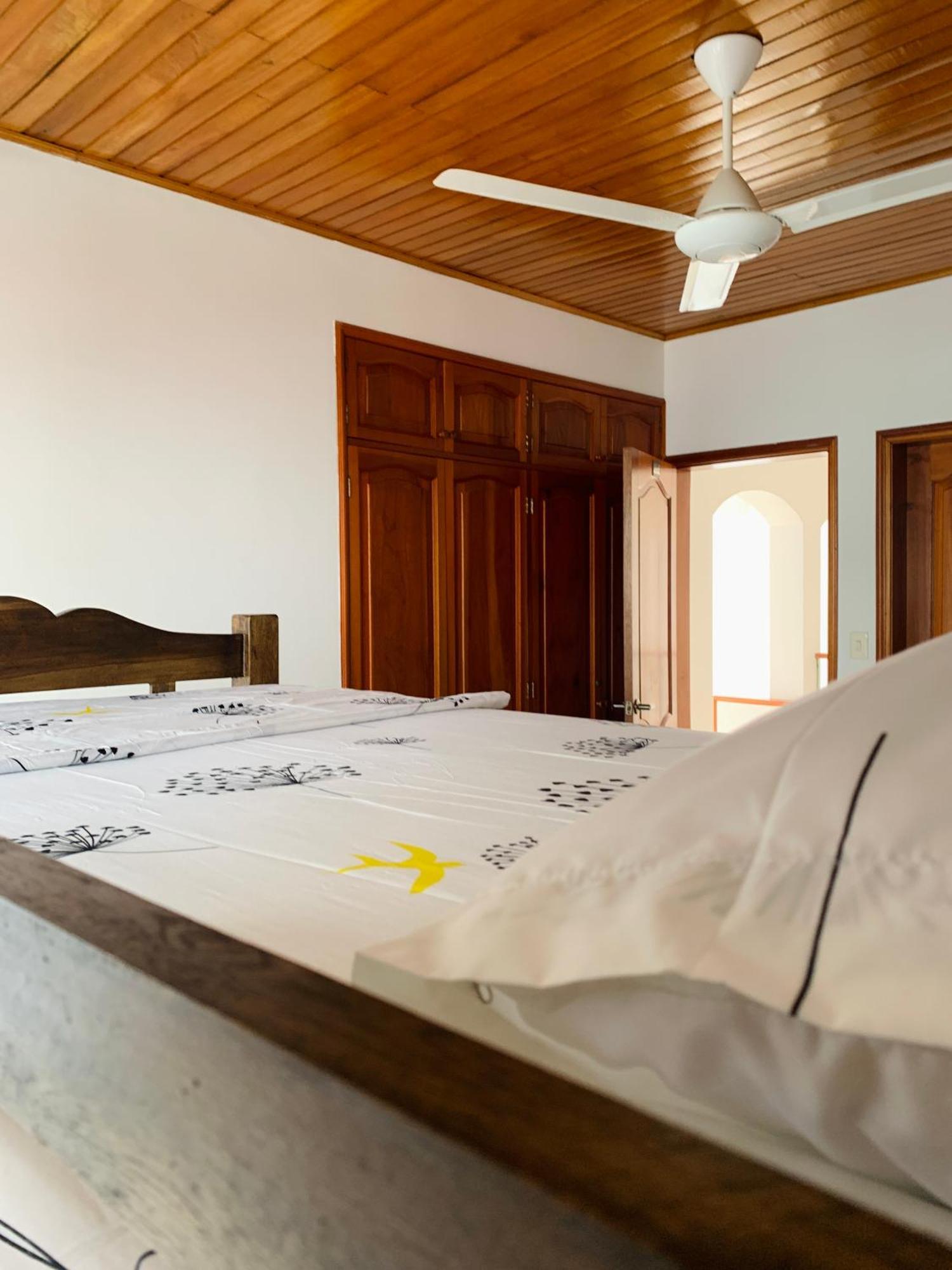 Hostel Cerca Al Centro Historico Cartagena Екстер'єр фото