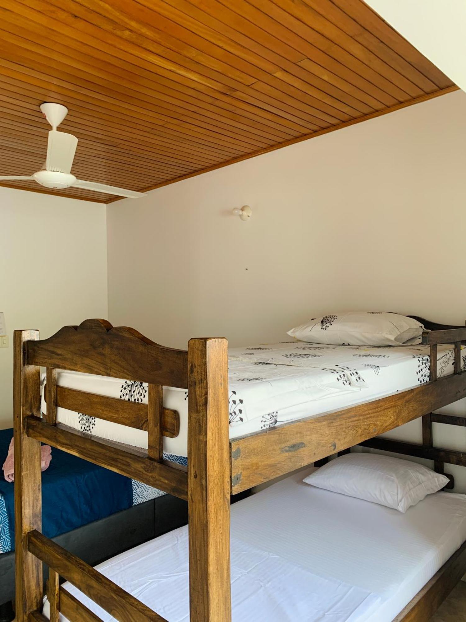 Hostel Cerca Al Centro Historico Cartagena Екстер'єр фото