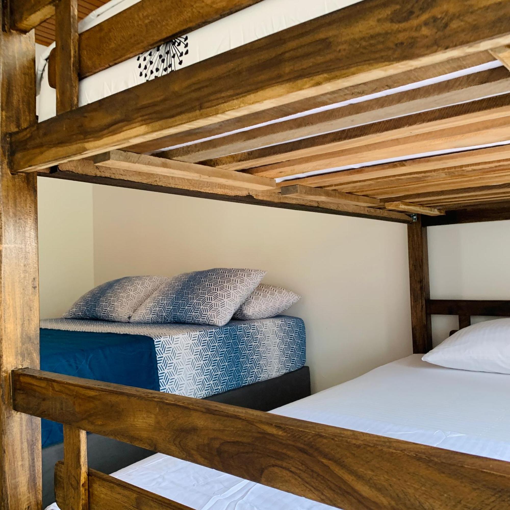 Hostel Cerca Al Centro Historico Cartagena Екстер'єр фото