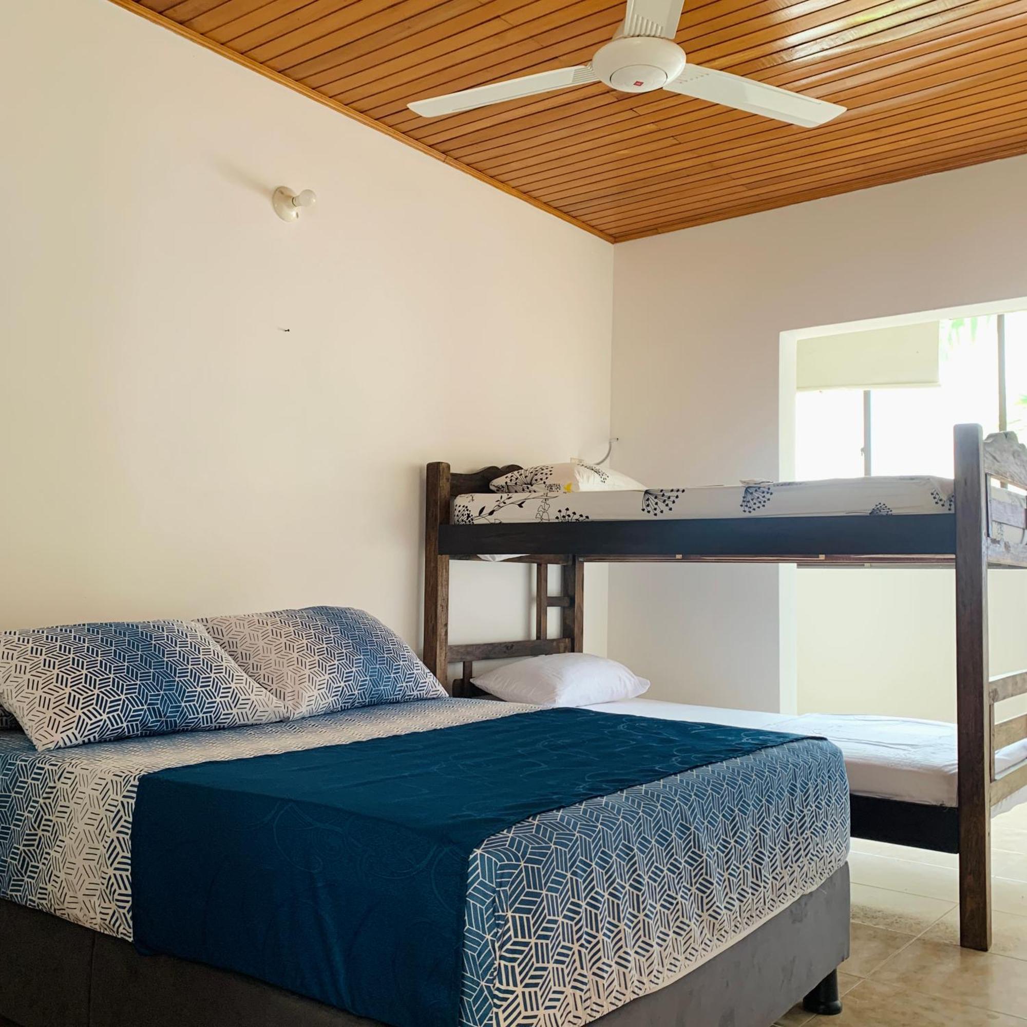 Hostel Cerca Al Centro Historico Cartagena Екстер'єр фото